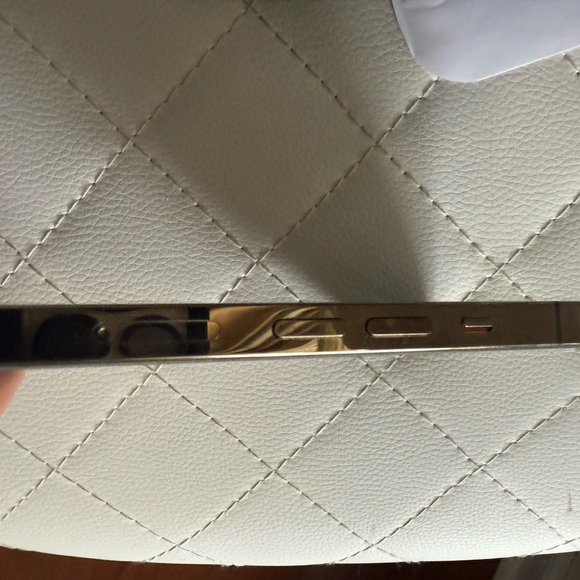 Apple iPhone 13 Pro Max 256GB Unlocked (Gold) - Picture 14 of 17